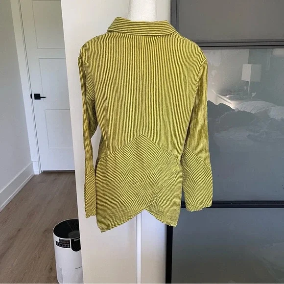 Mill Valley Clothing Company Asymmetrical Long Sleeve Hobo Shirt Size Medium - Picture 3 of 5